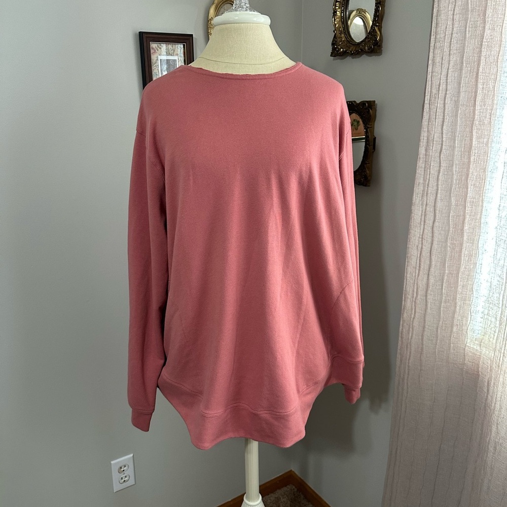 Nike Dri-Fit Women's Rose Lightweight Crewneck Pullover Sweater